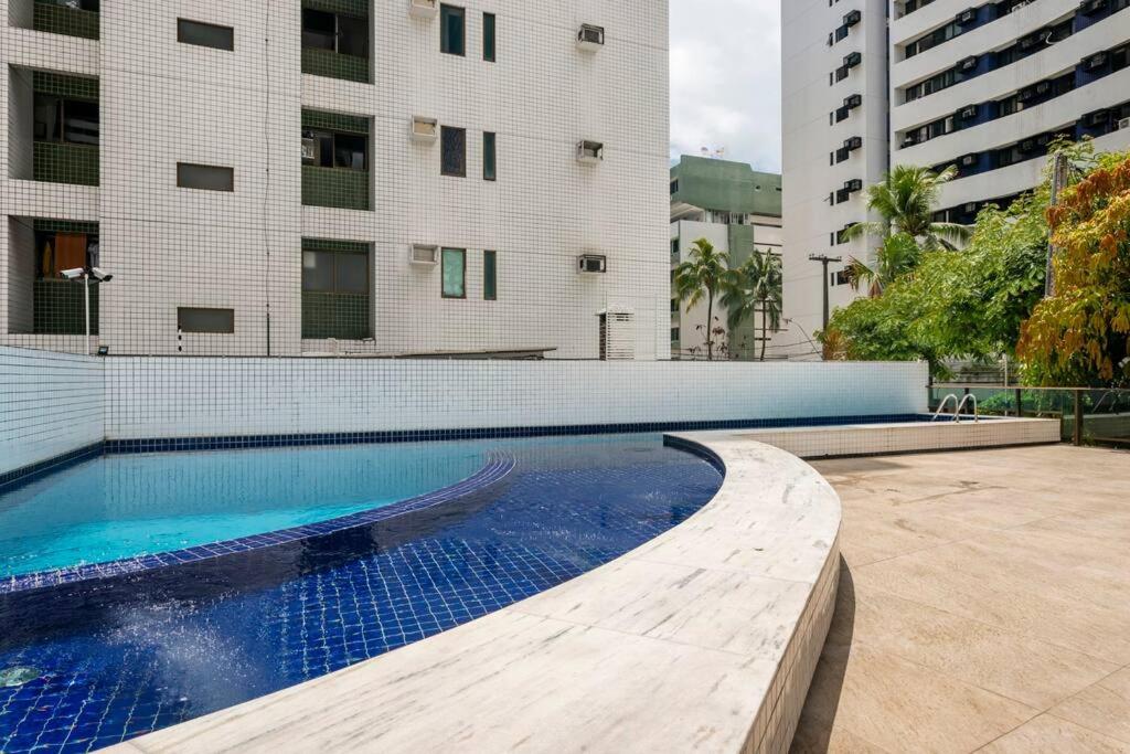 Apartamento agradável de dois quartos, perto do Aeroporto e Praia de Boa Viagem.