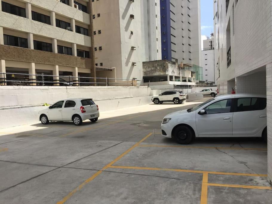 Apartamento agradável de dois quartos, perto do Aeroporto e Praia de Boa Viagem.