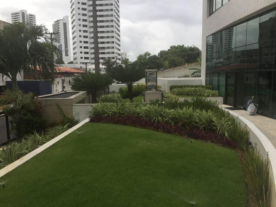 Apartamento agradável de dois quartos, perto do Aeroporto e Praia de Boa Viagem.