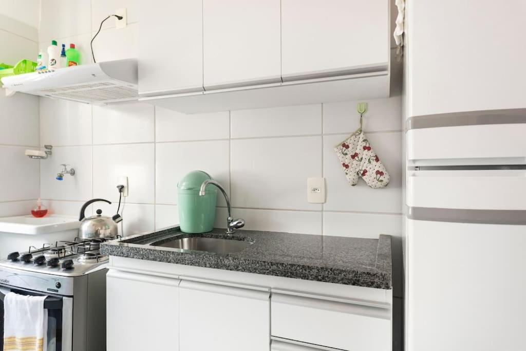 Apartamento agradável de dois quartos, perto do Aeroporto e Praia de Boa Viagem.