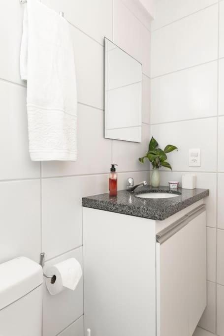 Apartamento agradável de dois quartos, perto do Aeroporto e Praia de Boa Viagem.