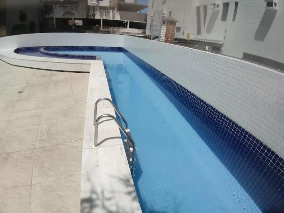 Apartamento agradável de dois quartos, perto do Aeroporto e Praia de Boa Viagem.