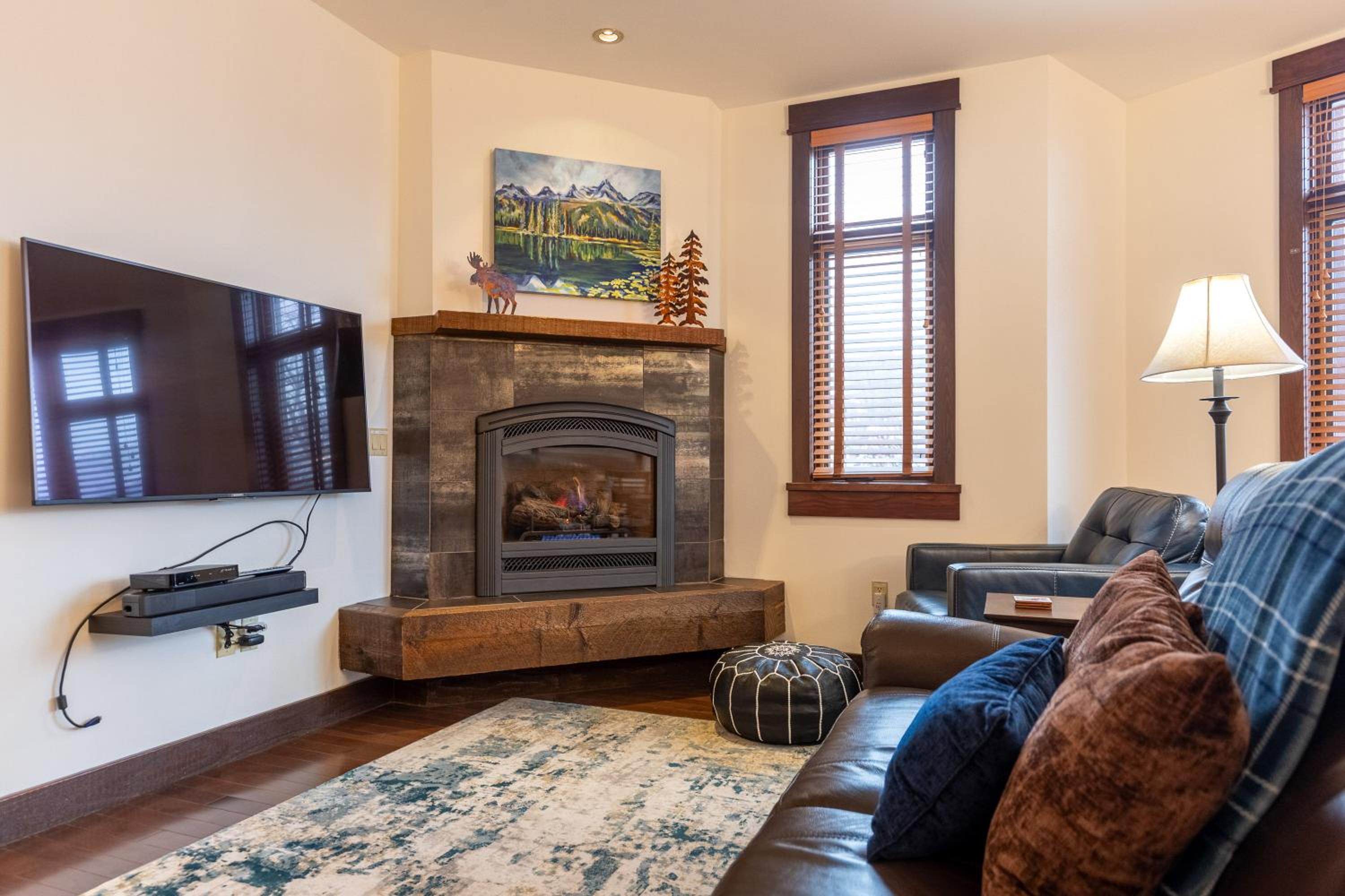 Luxurious 901 Condos by Fernie Central Reservations