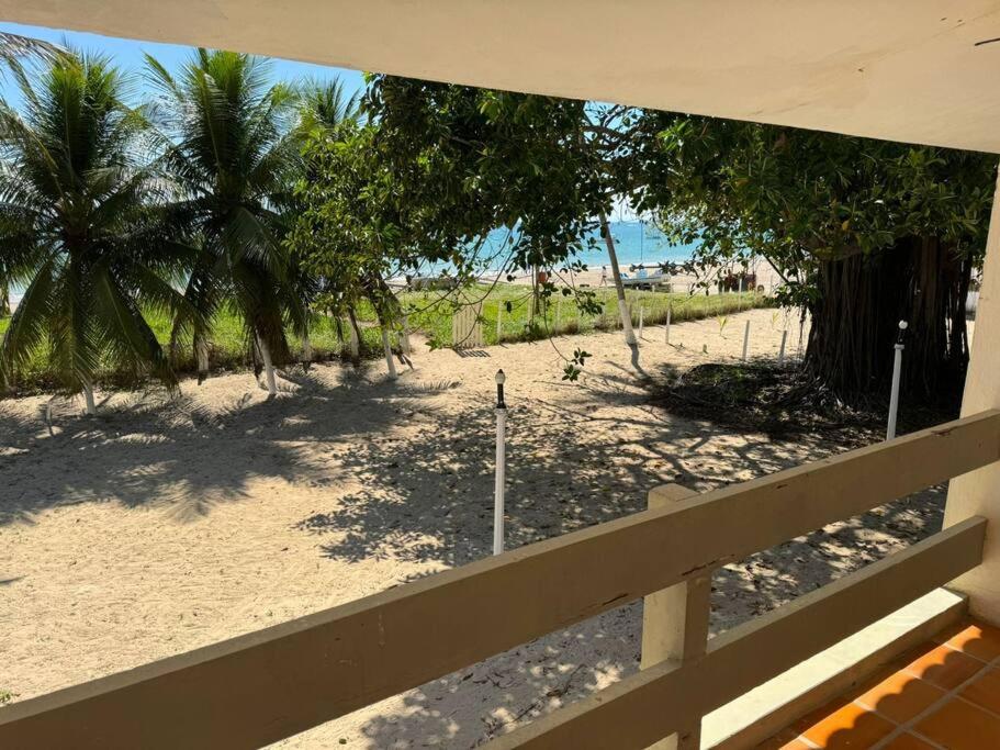 Casa Pê na Areia e Vista ao Mar em São José