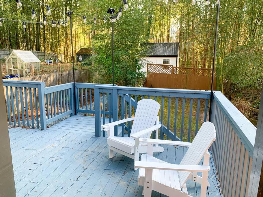 Cozy Bungalow-near Duke, Hospital, Walk to food view 5