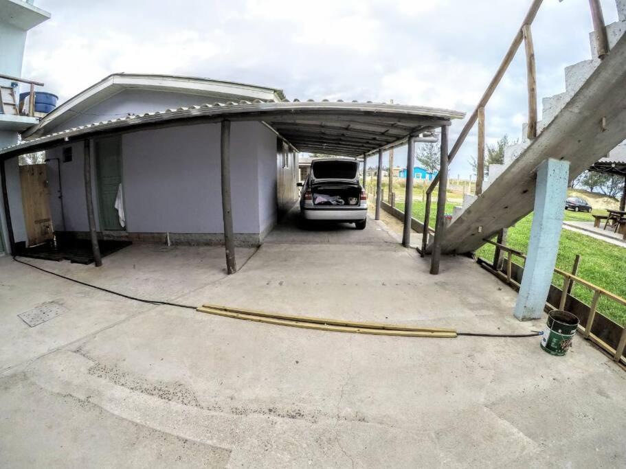 Casa na Beira Mar - Relaxe sentindo a brisa do Mar a poucos metros do oceano