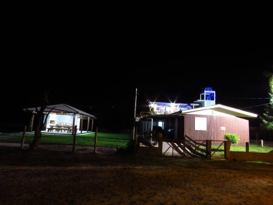 Casa na Beira Mar - Relaxe sentindo a brisa do Mar a poucos metros do oceano