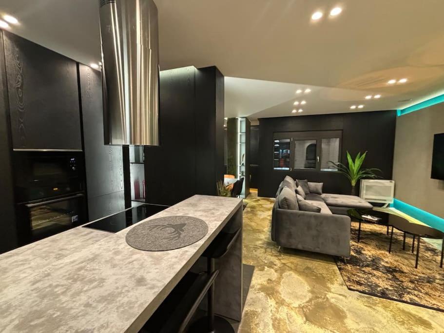 Luxury Boutique Apartment / Komuna Parisit / near to Tirana Lake