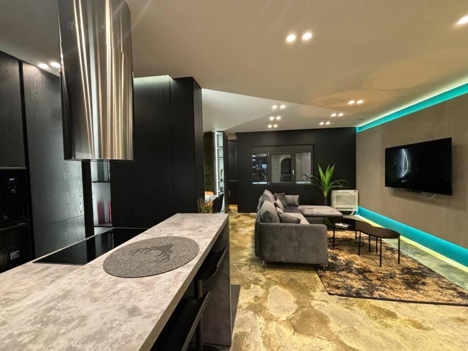 Luxury Boutique Apartment / Komuna Parisit / near to Tirana Lake