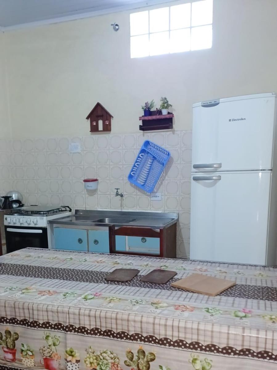 Casa 3 quartos, 2 bwcs e a meia quadra da praia!