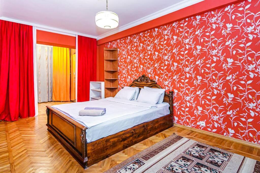 Comfortable and Spacious Apartment in the Center