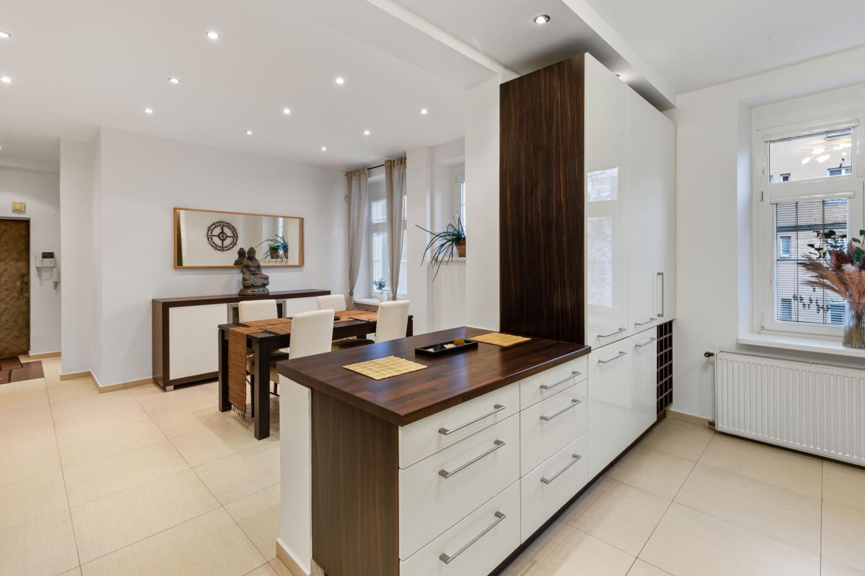 Grand Elegant Apartment - City Center Bratislava view 3