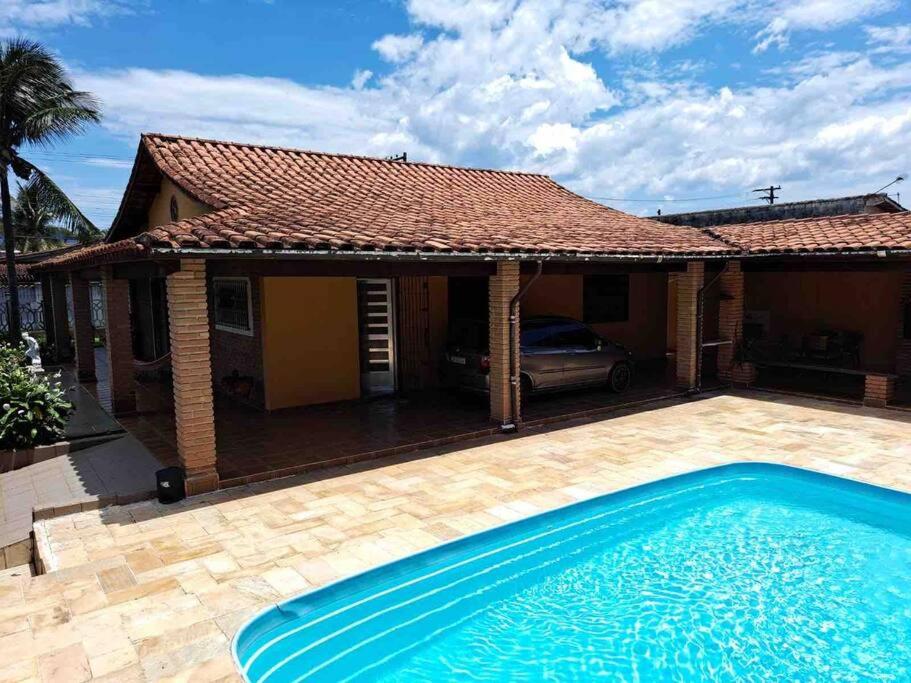 Maravilhosa Casa a 20 Metros da PRAIA