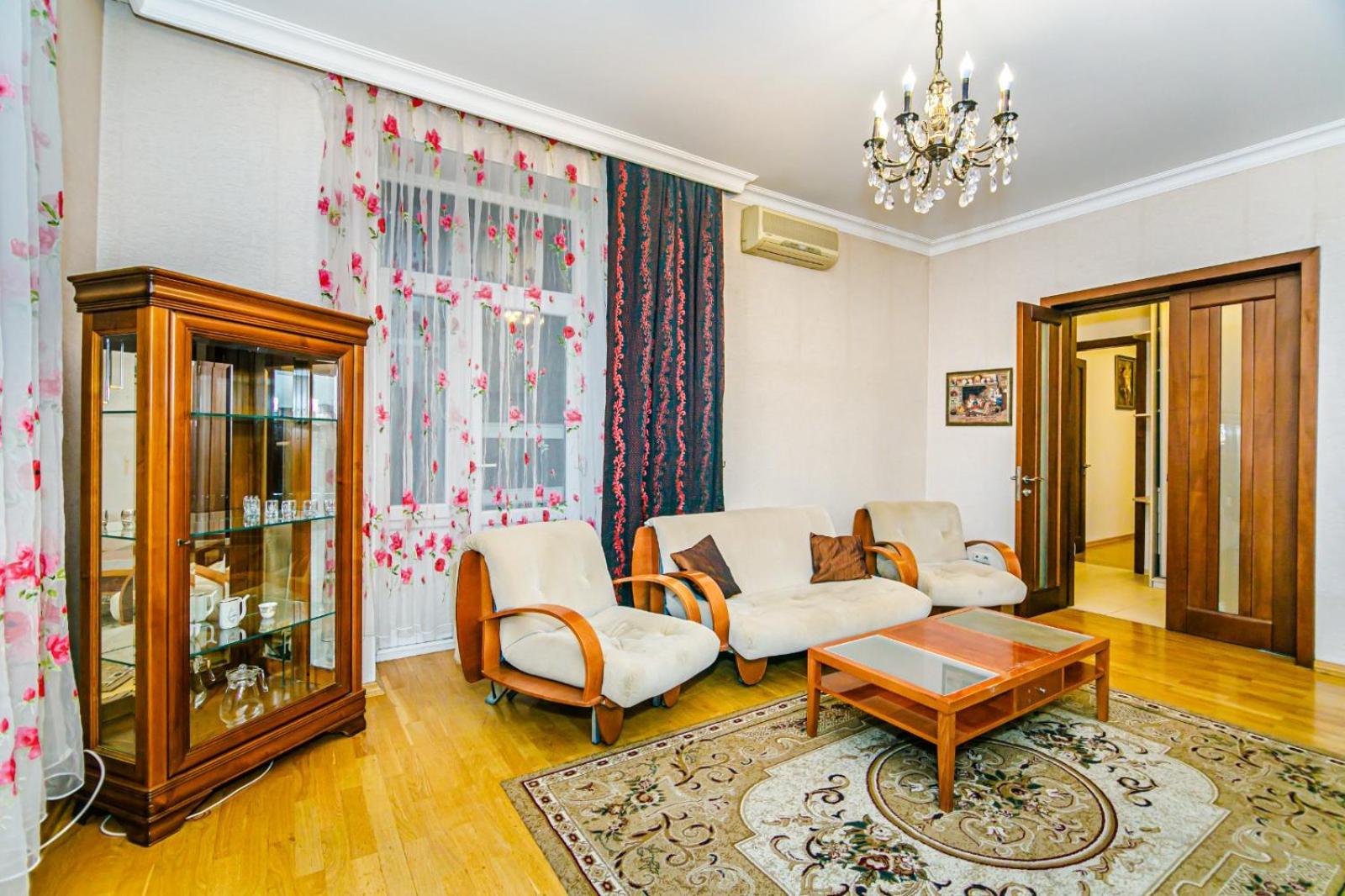 Apartment Corner