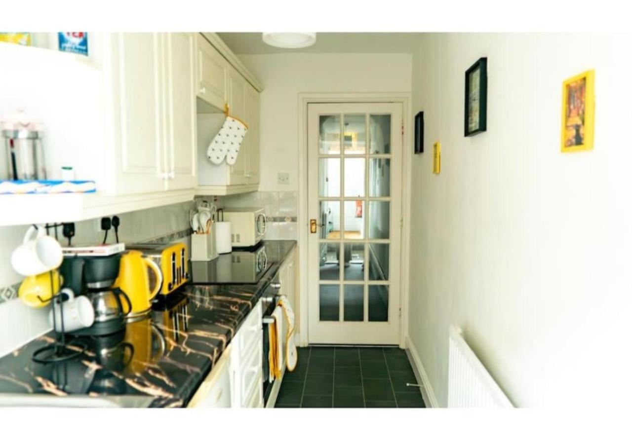 Clifton’s Cosy Escape view 4