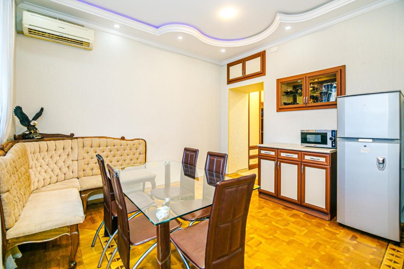 Malakan White House
