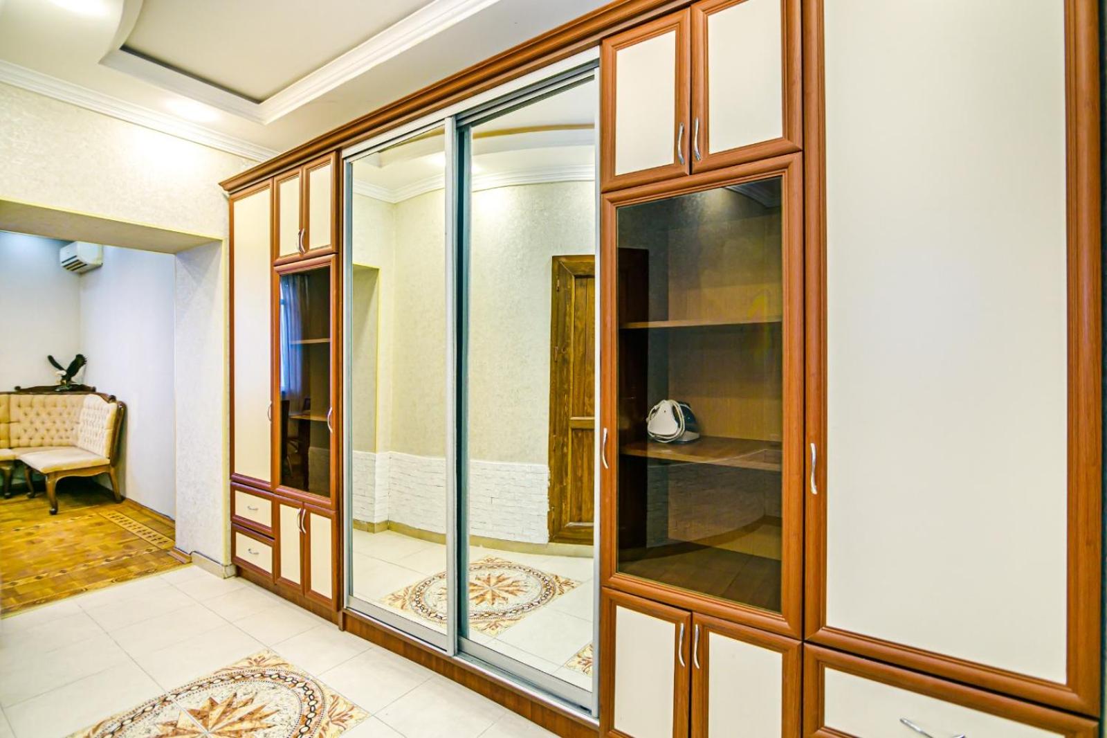Malakan White House