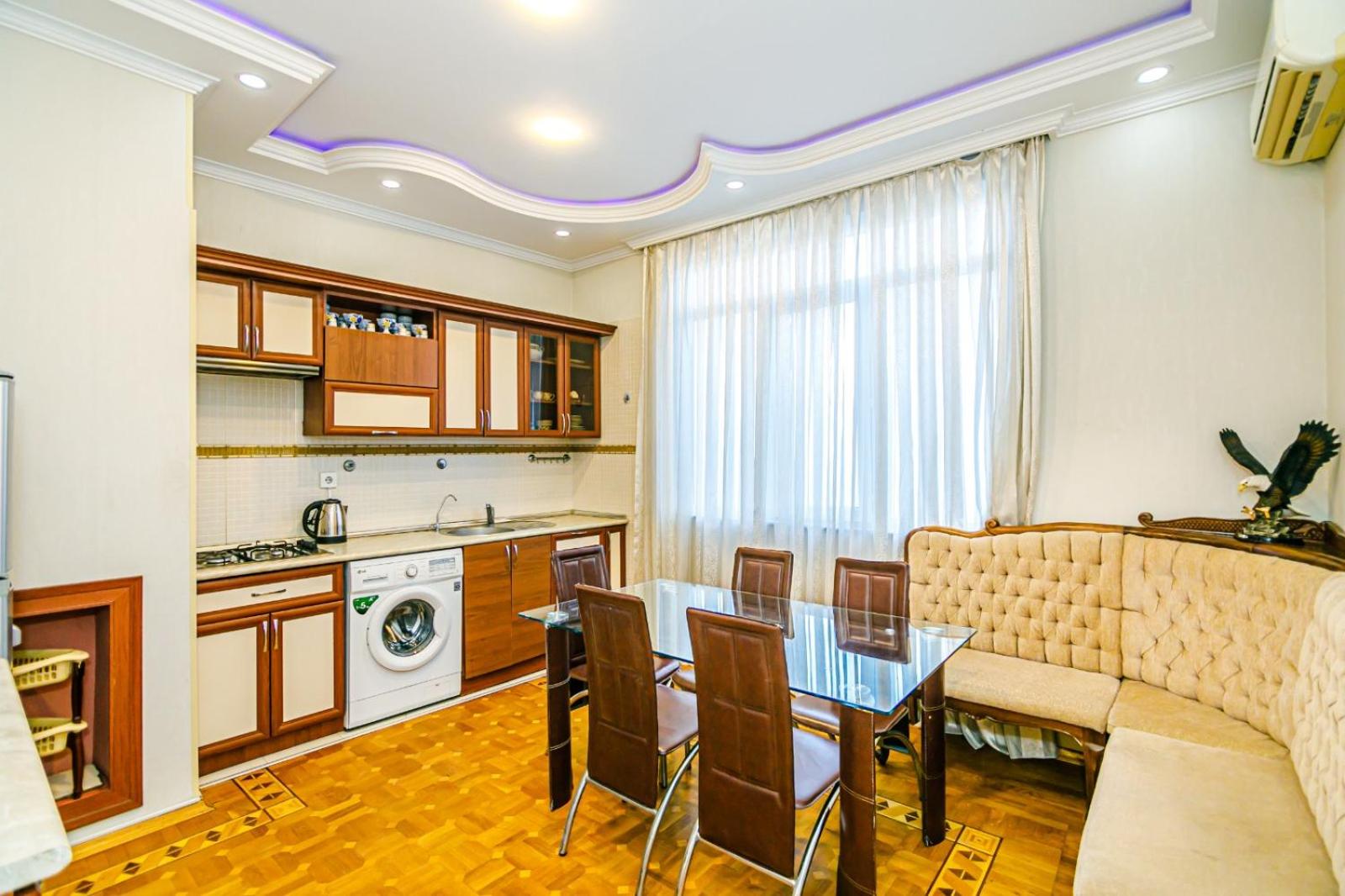 Malakan White House