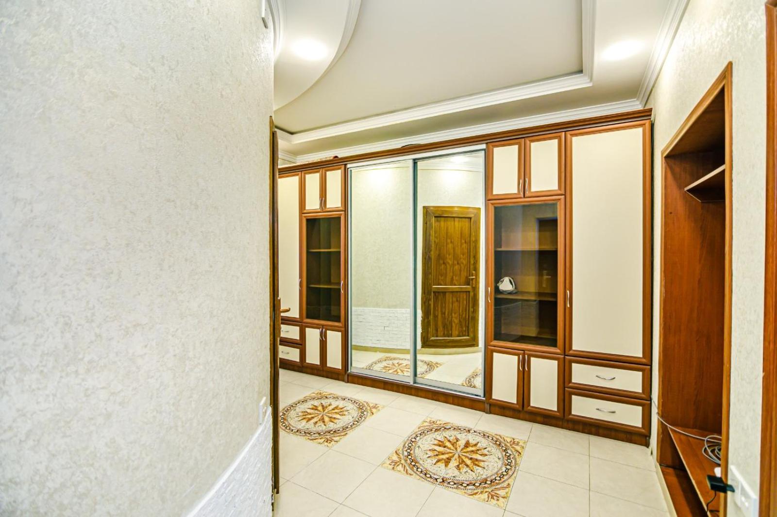 Malakan White House