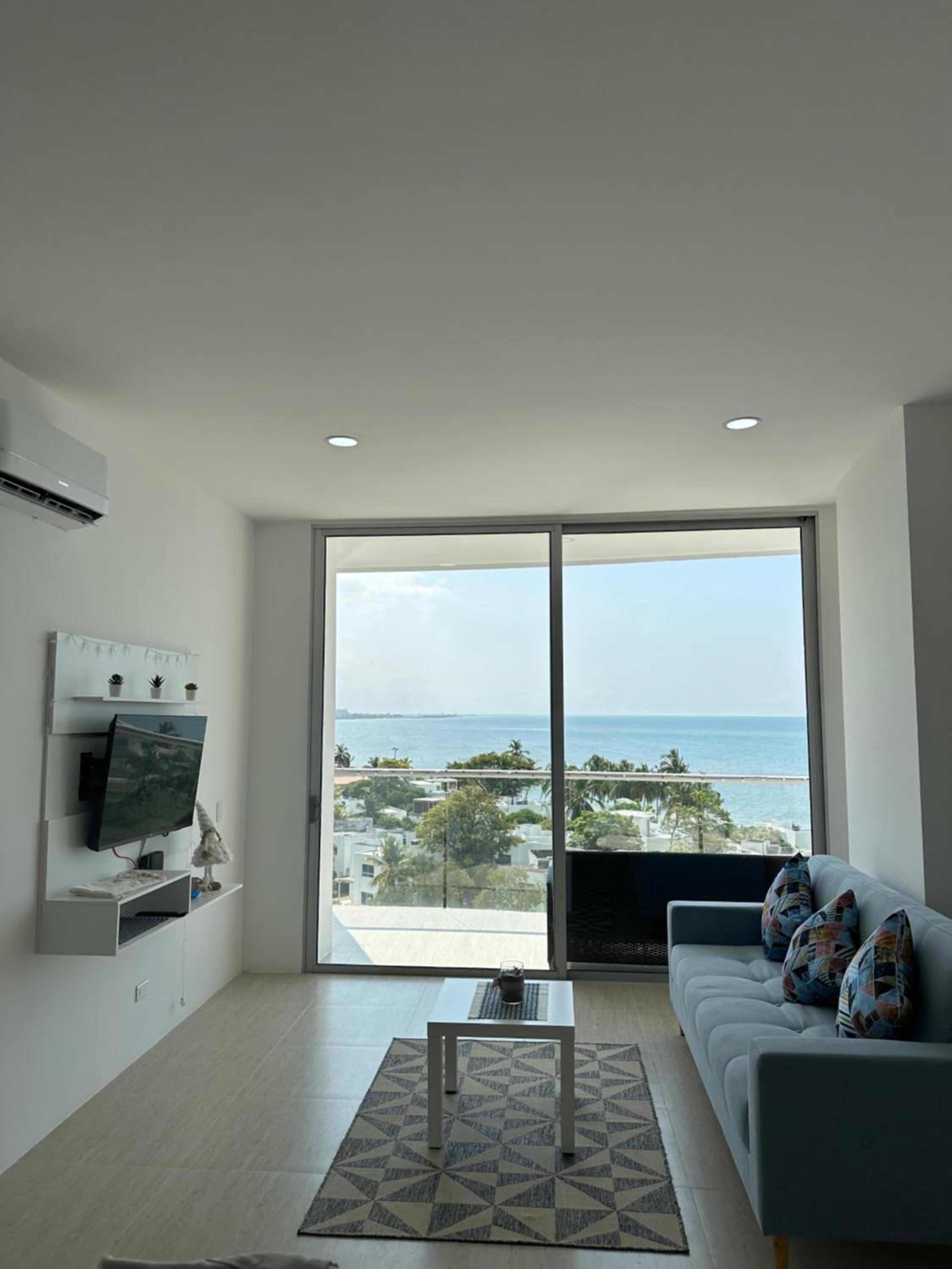 EXCLUSIVO APTO CON VISTA Y FRENTE AL MAR