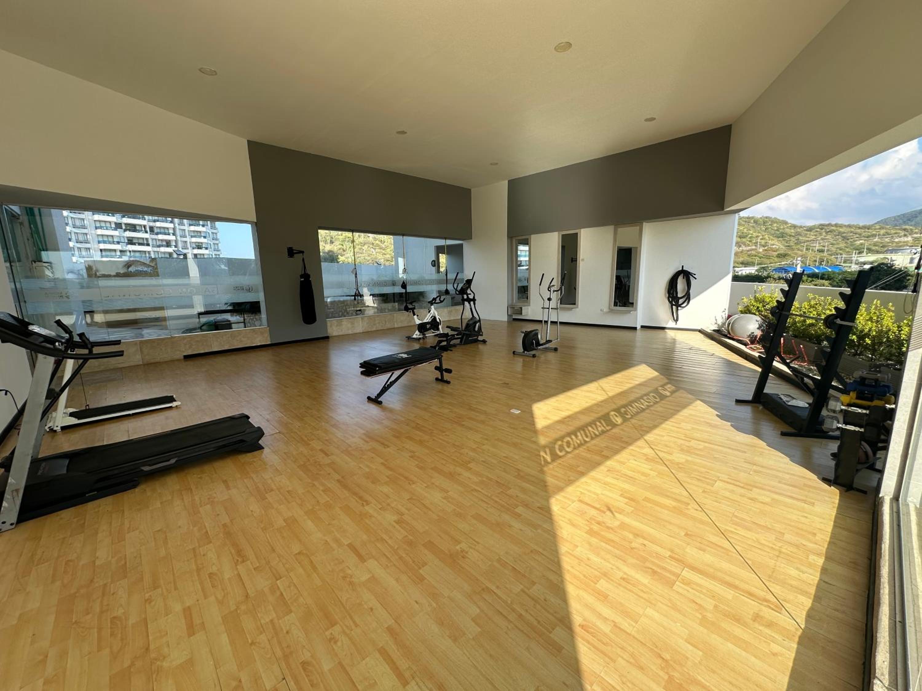 EXCLUSIVO APTO CON VISTA Y FRENTE AL MAR