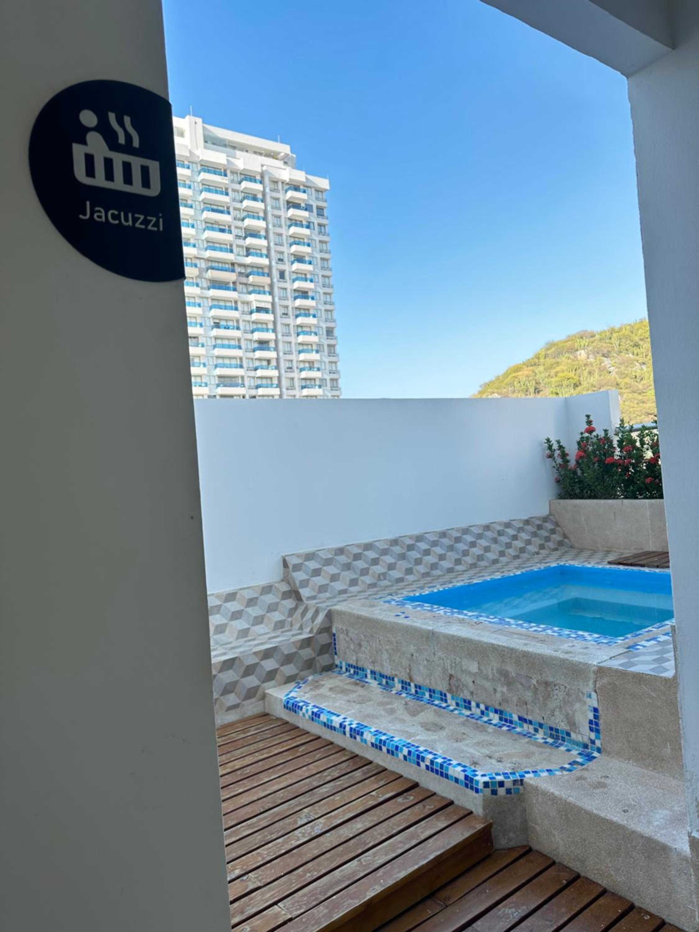 EXCLUSIVO APTO CON VISTA Y FRENTE AL MAR