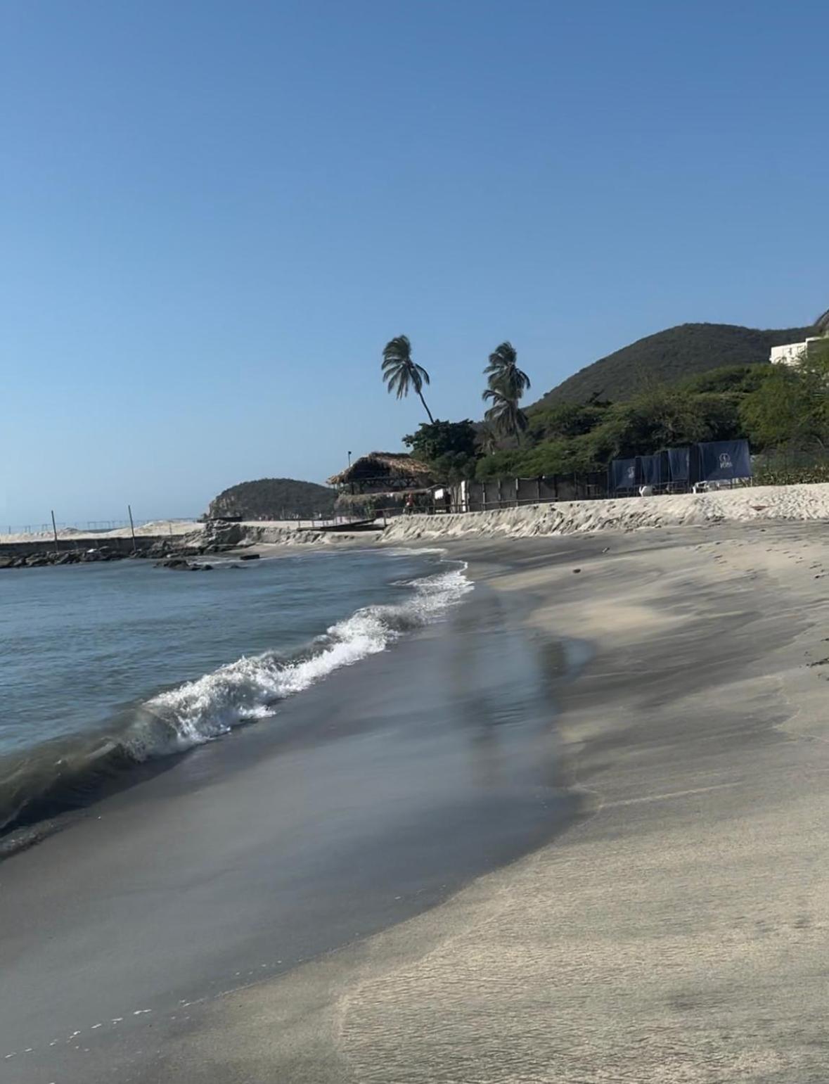 EXCLUSIVO APTO CON VISTA Y FRENTE AL MAR