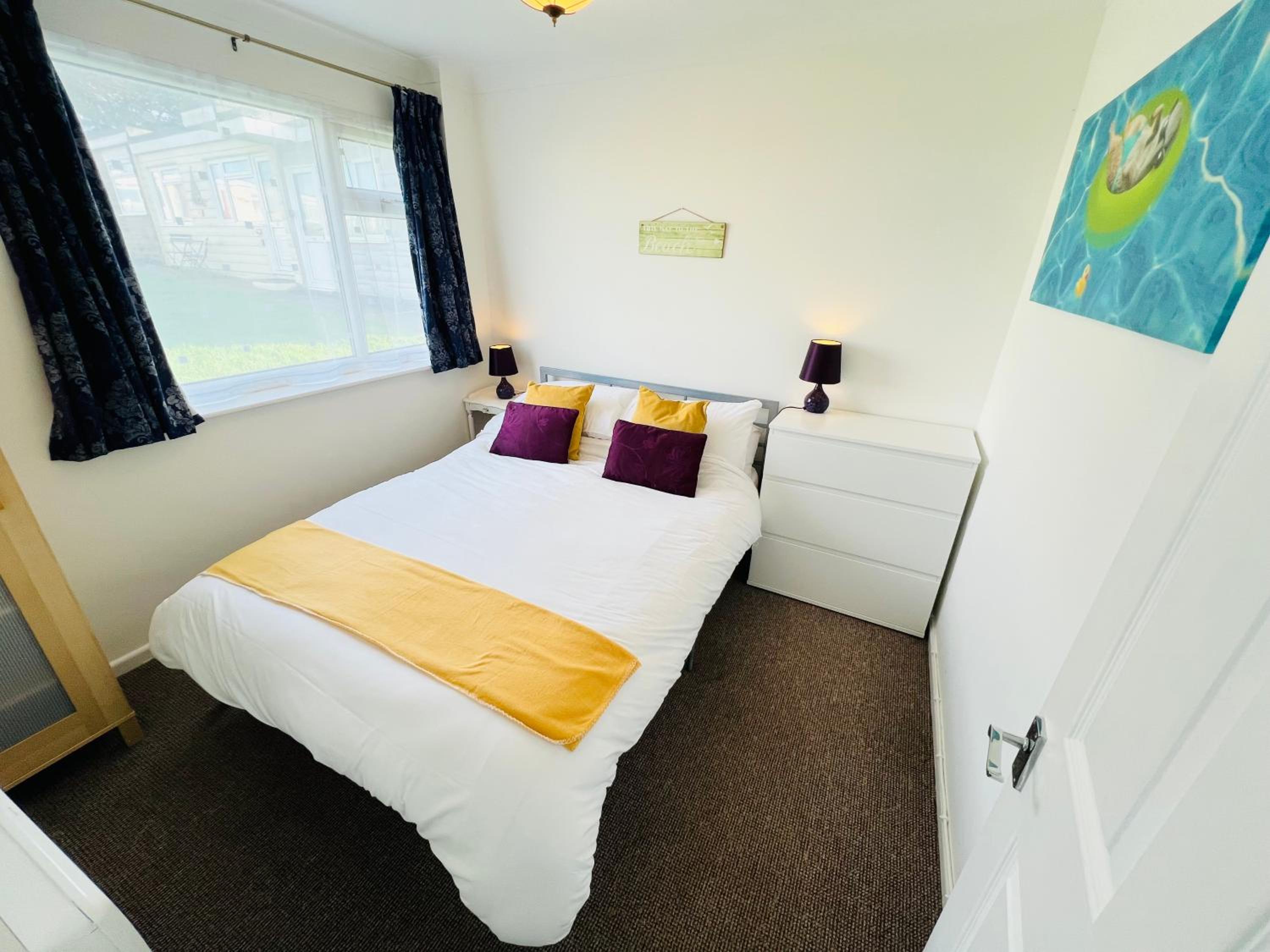 2 Bedroom Chalet SB113, Sandown Bay, Isle of Wight view 3