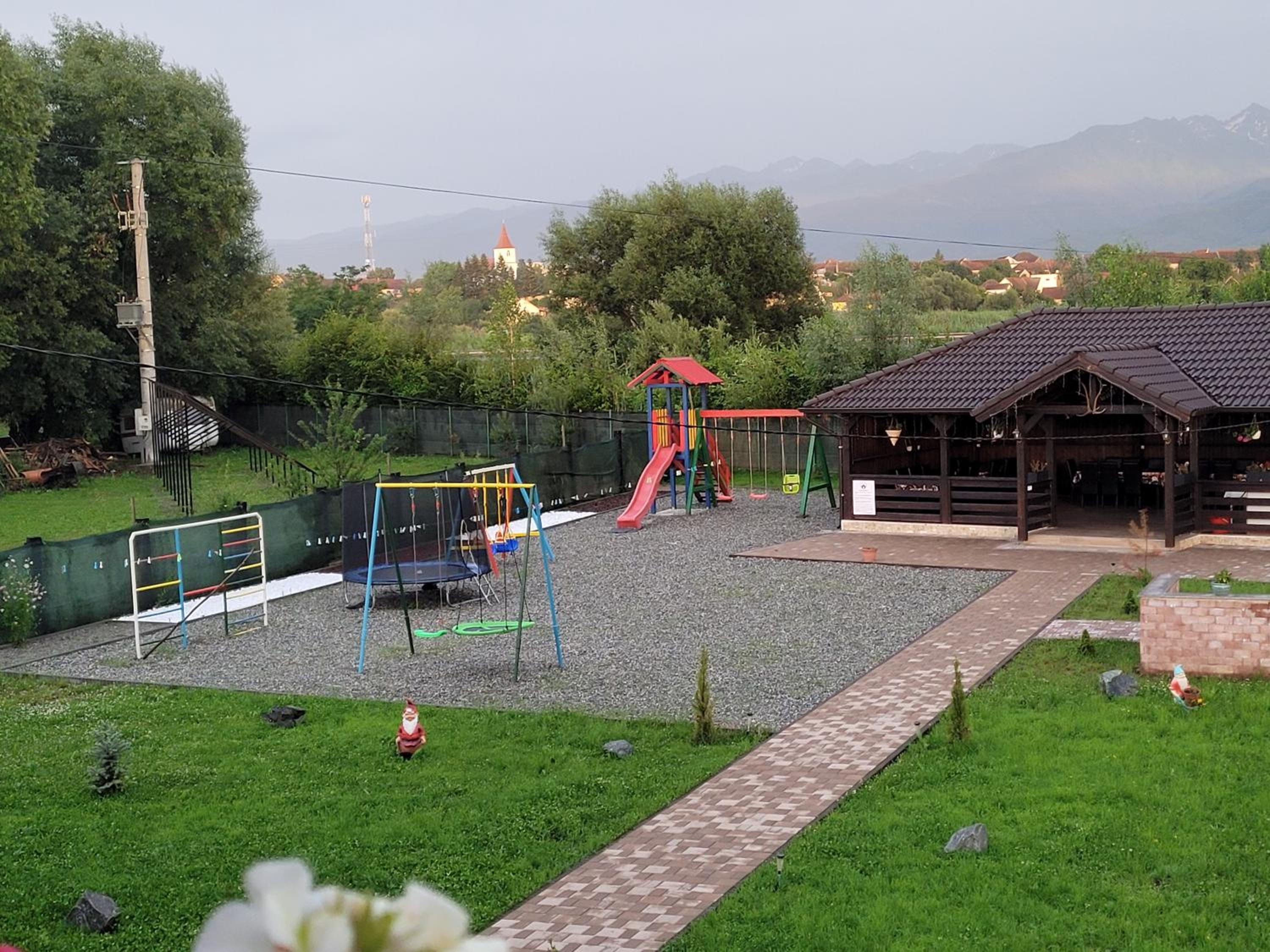 Photo 19