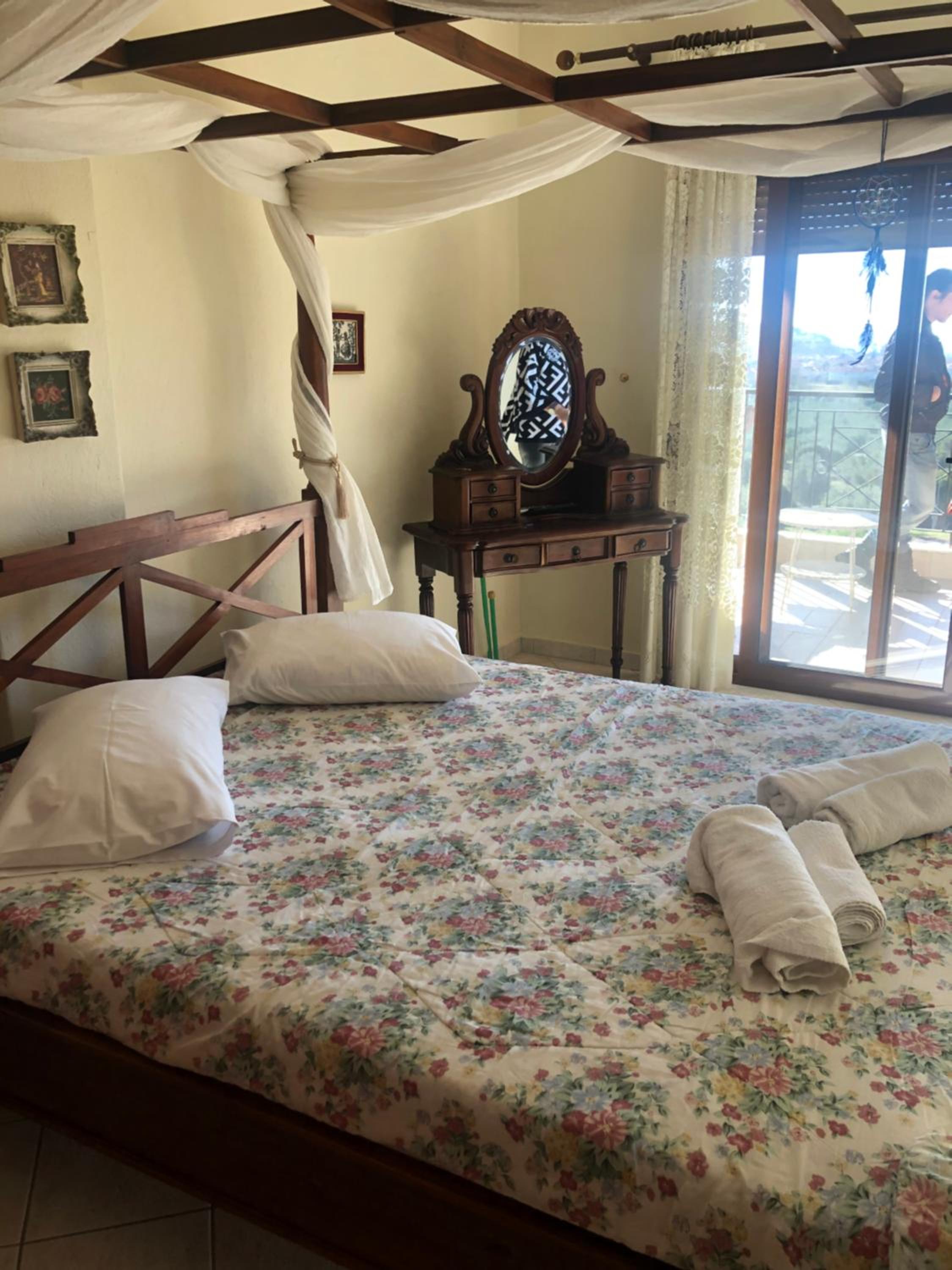 Luxury 2-floor villa view 3