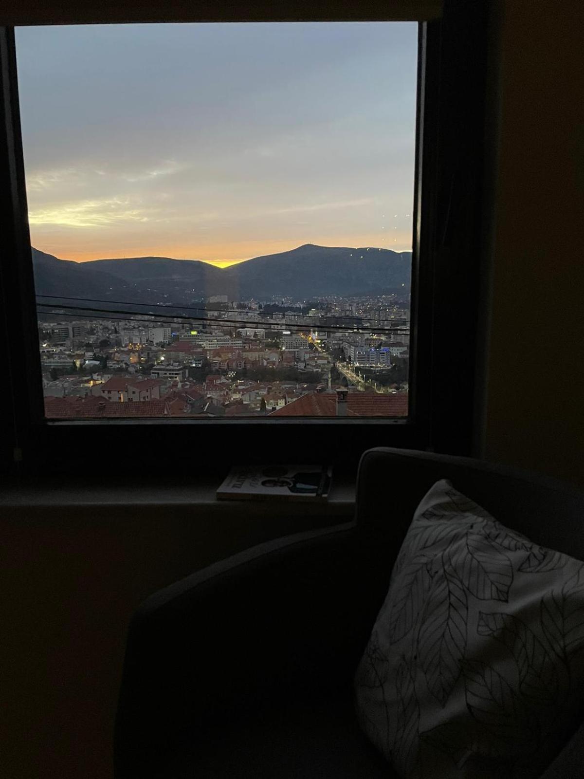 Hills Holiday House