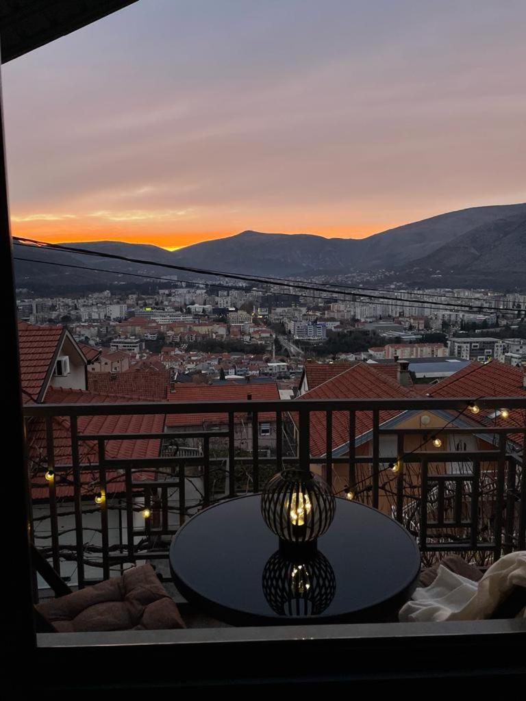 Hills Holiday House