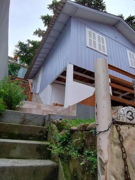 Romântica Casa Lilás