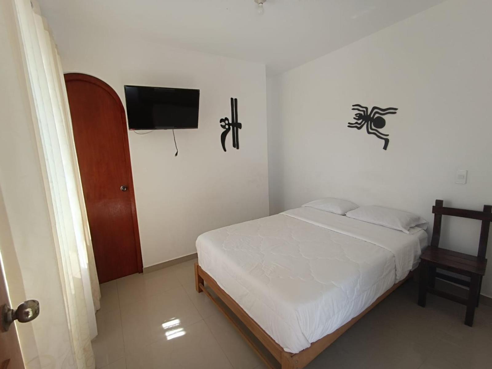 HOSPEDAJE LINDA LIRIO