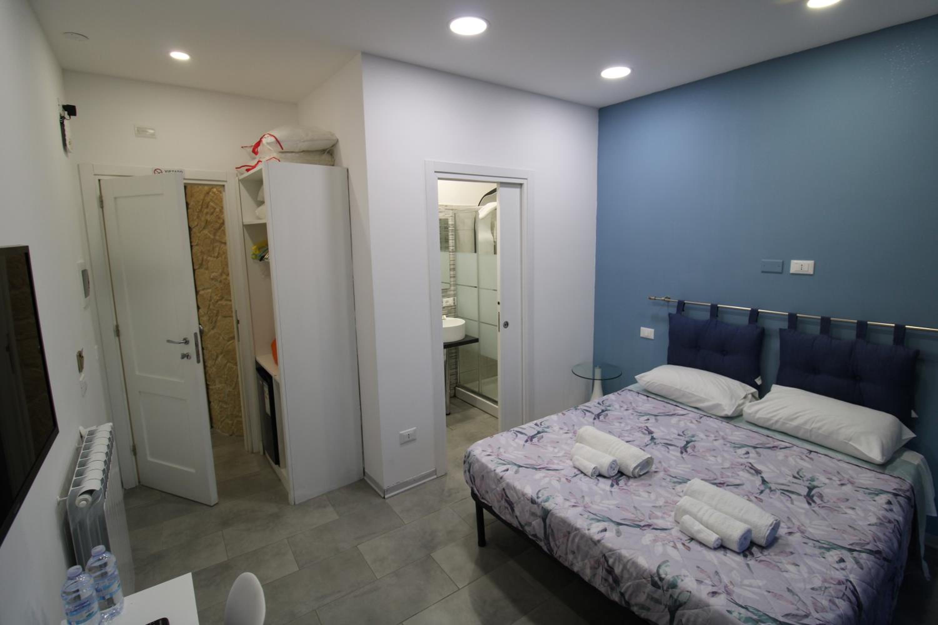 Ri.Mo's Rent Room
