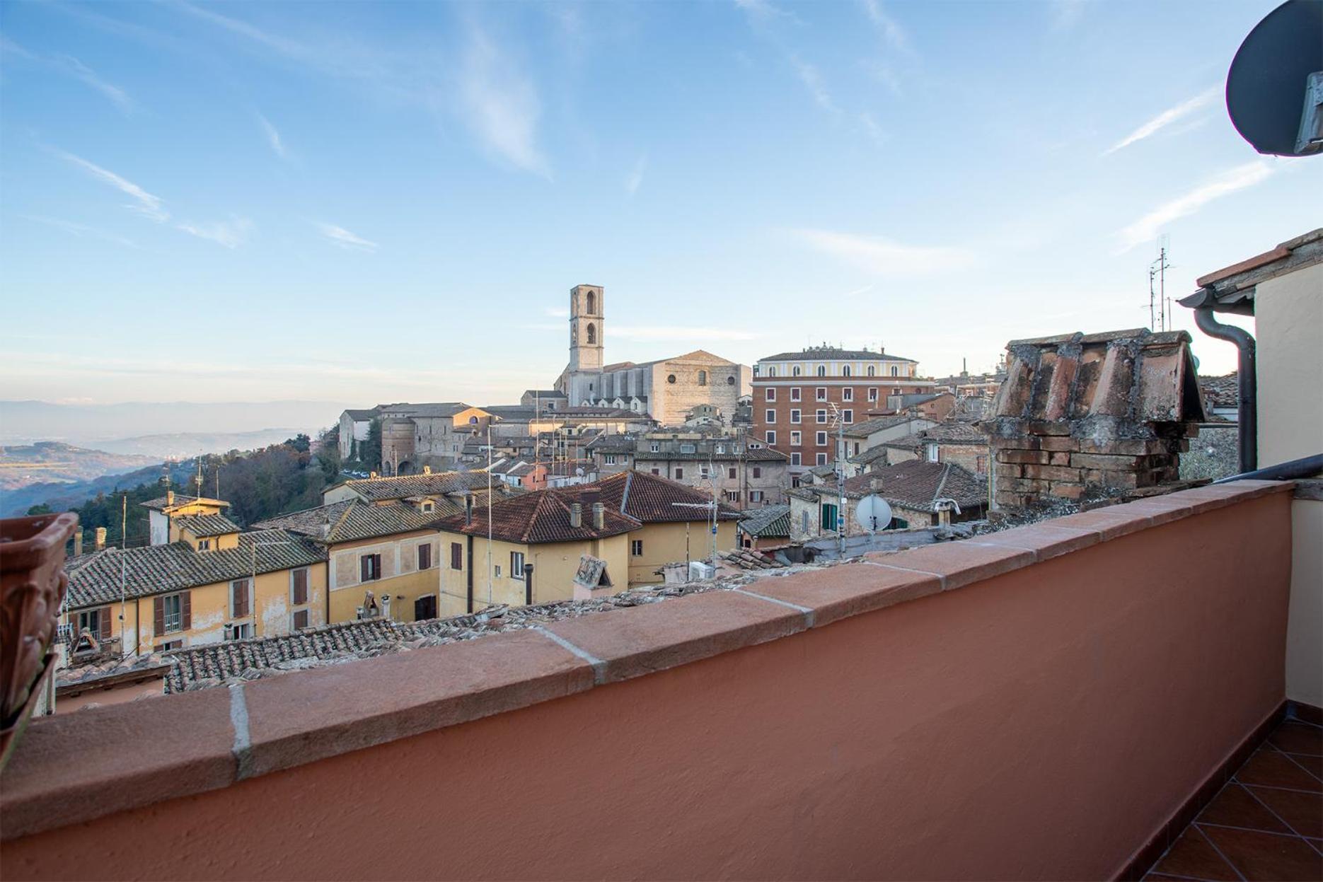 Panoramic Apt - A due passi dal Centro - ItalyWeGo photo 3