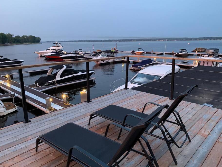 Yacht Club de Trois-Rivières 1 - Maison flottante