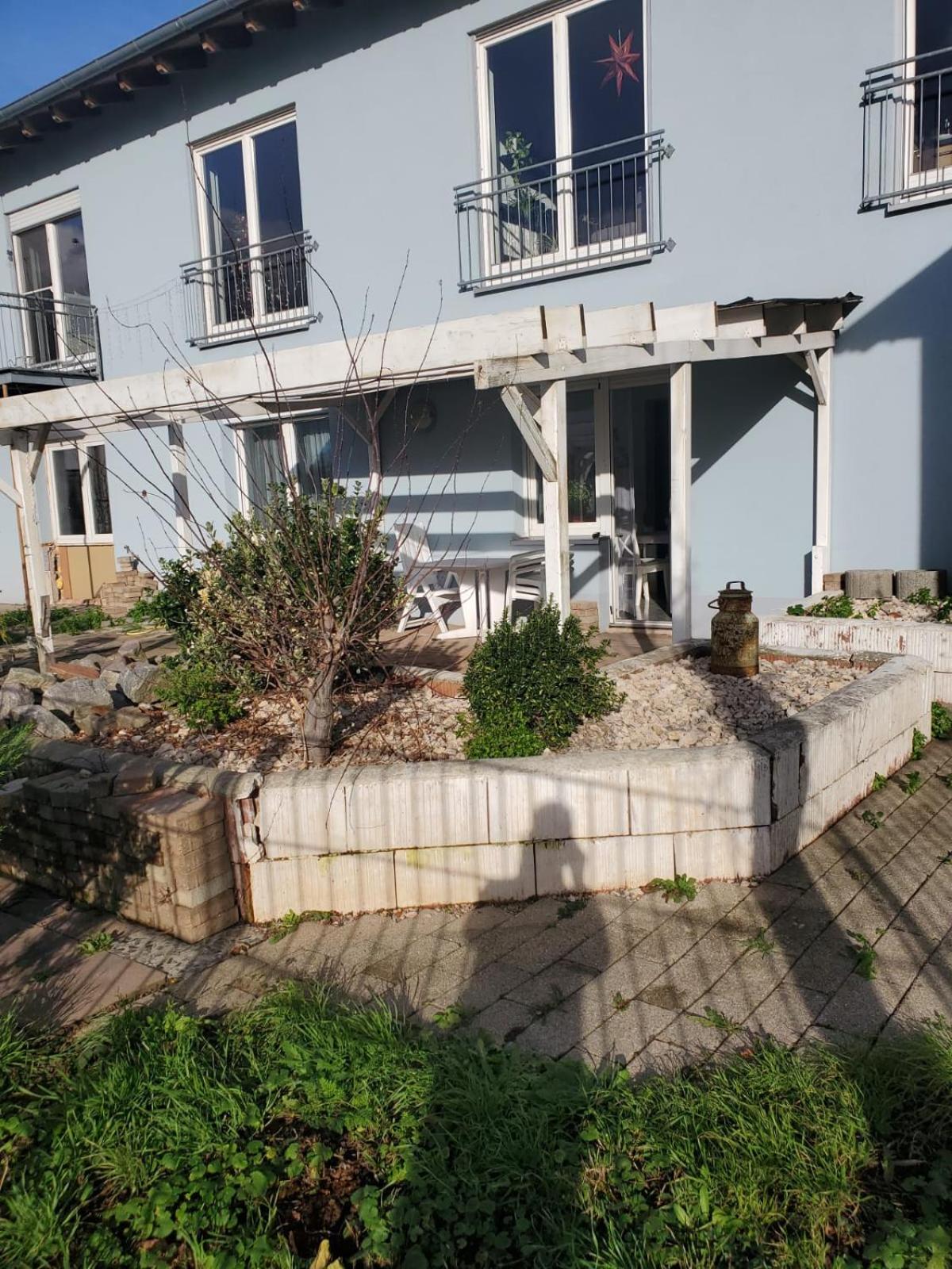 Große 3 Zi Wohnung auf der Pferde Farm