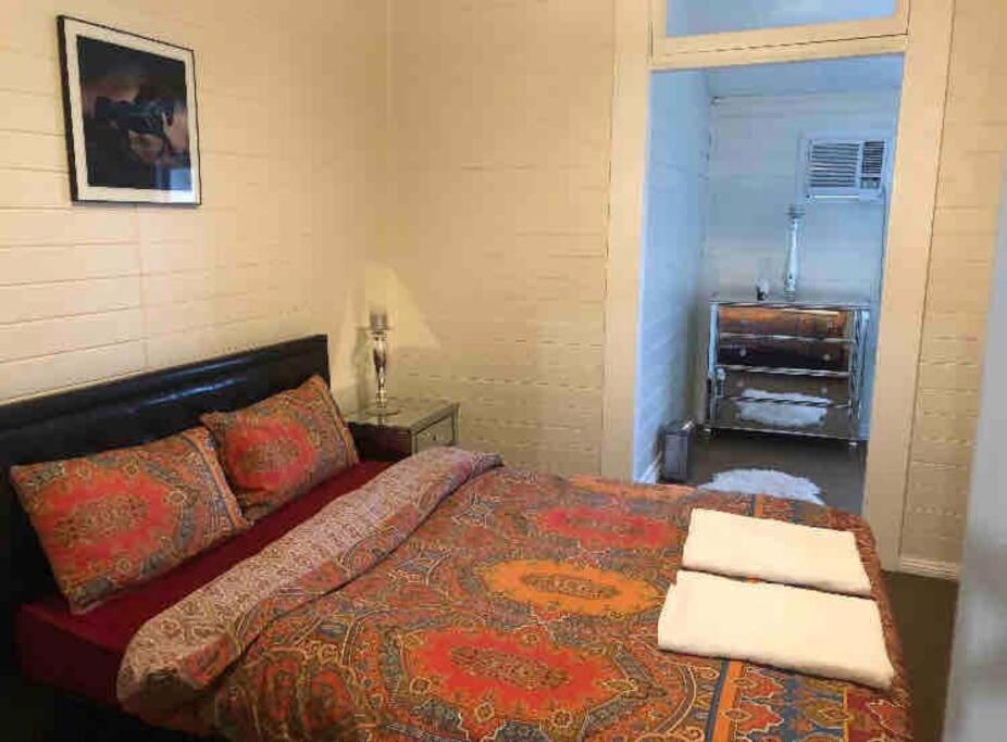 Free Wi-fi, spacious, Netflix. Long term discount