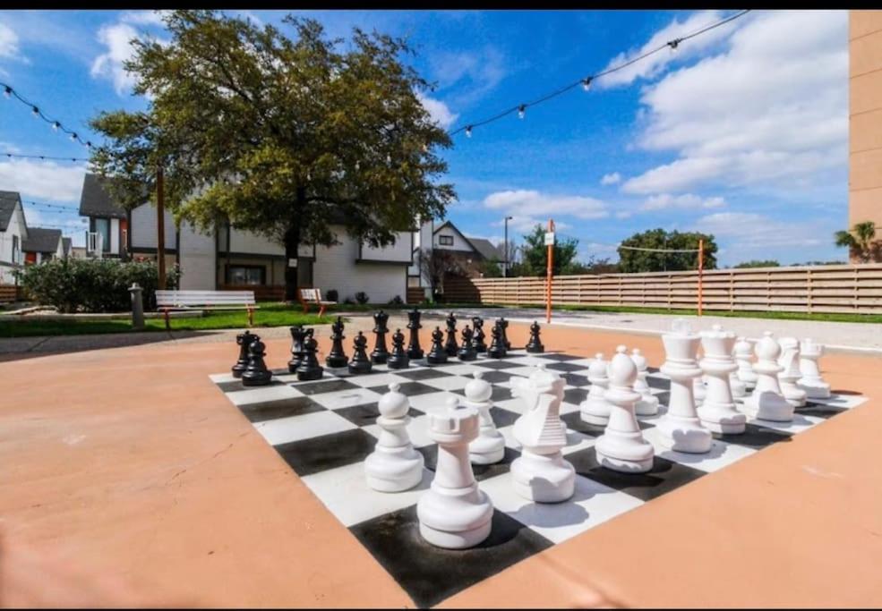 Heart of Houston NRG/TMC Beautiful Studio 77030 view 2