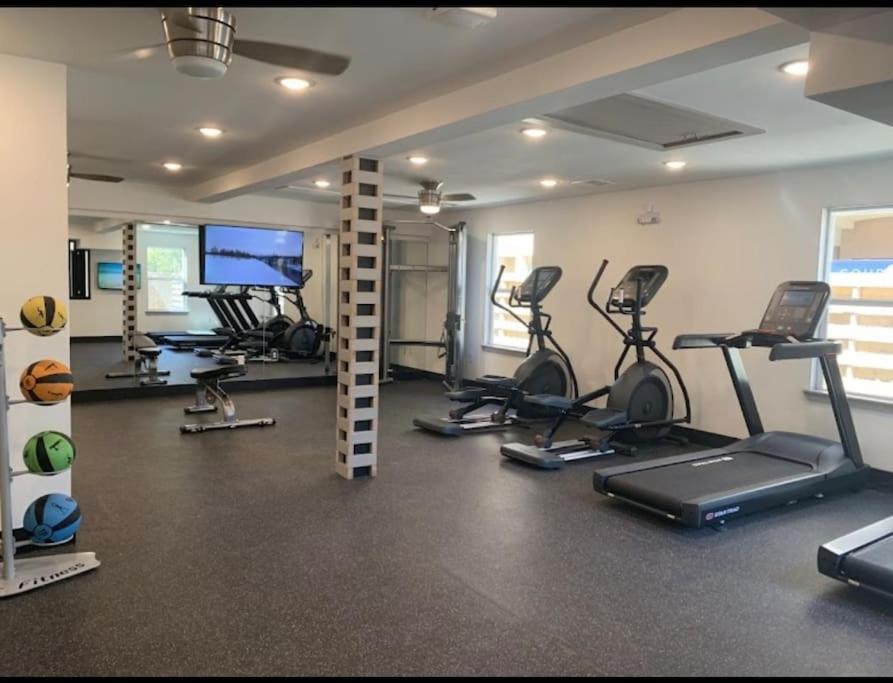Heart of Houston NRG/TMC Beautiful Studio 77030 view 5