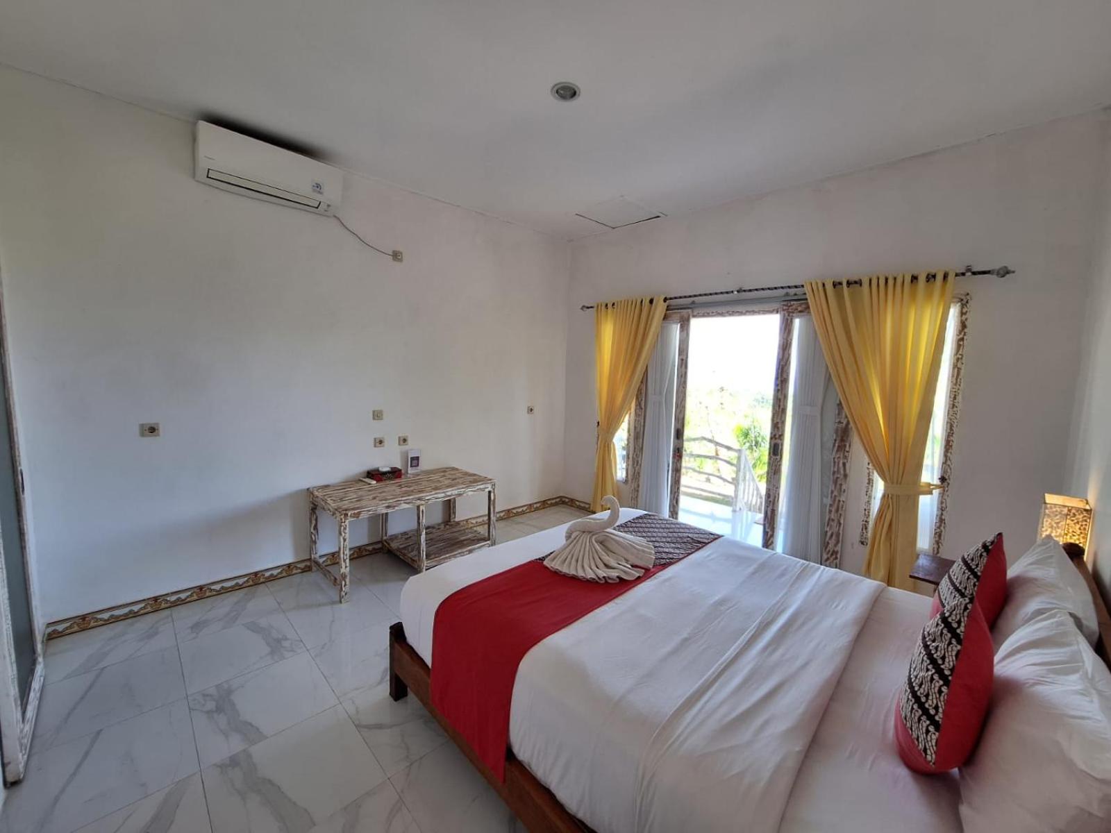 La Colina Bungalow view 2