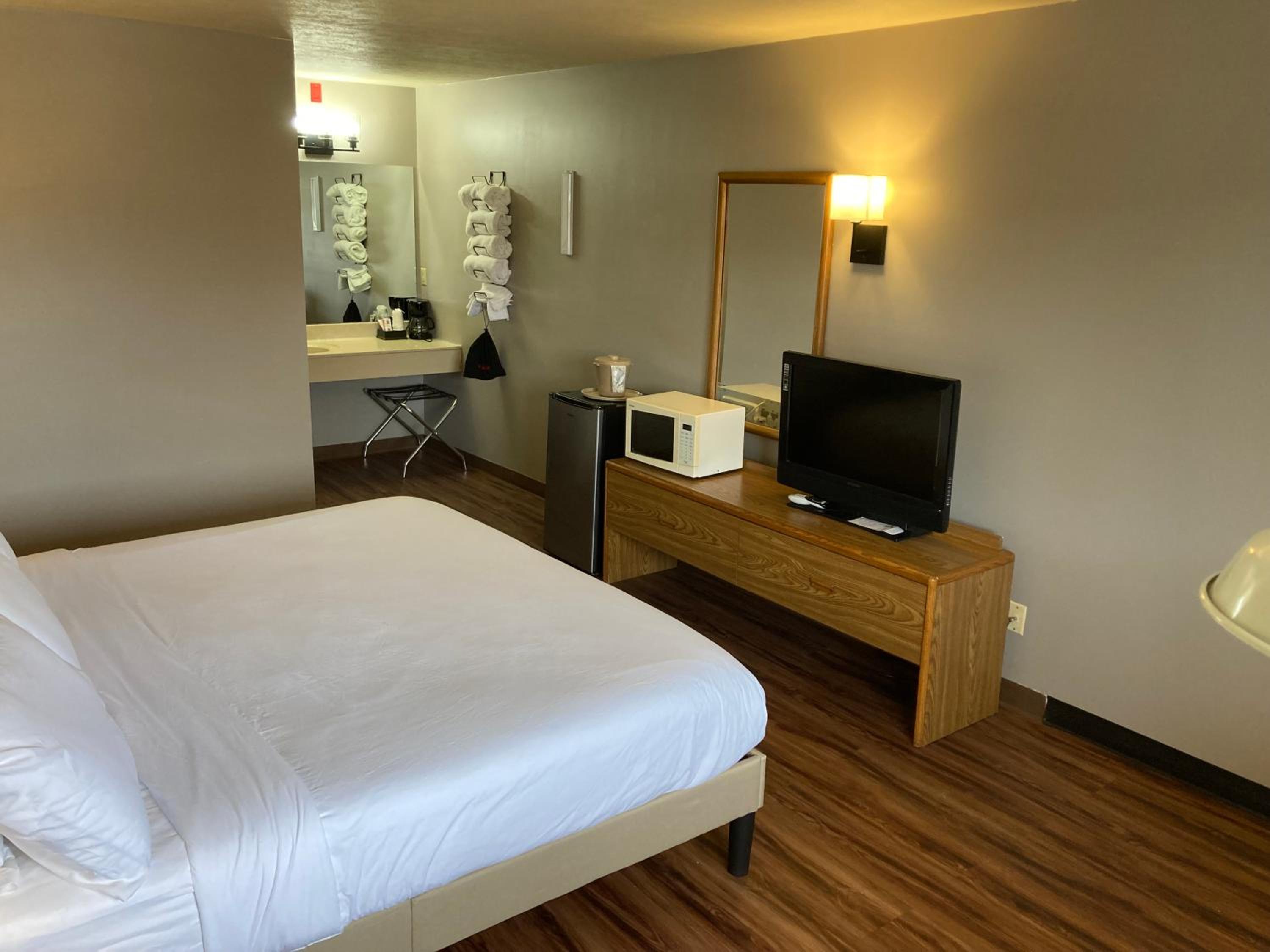 Valley Inn and Suites view 5