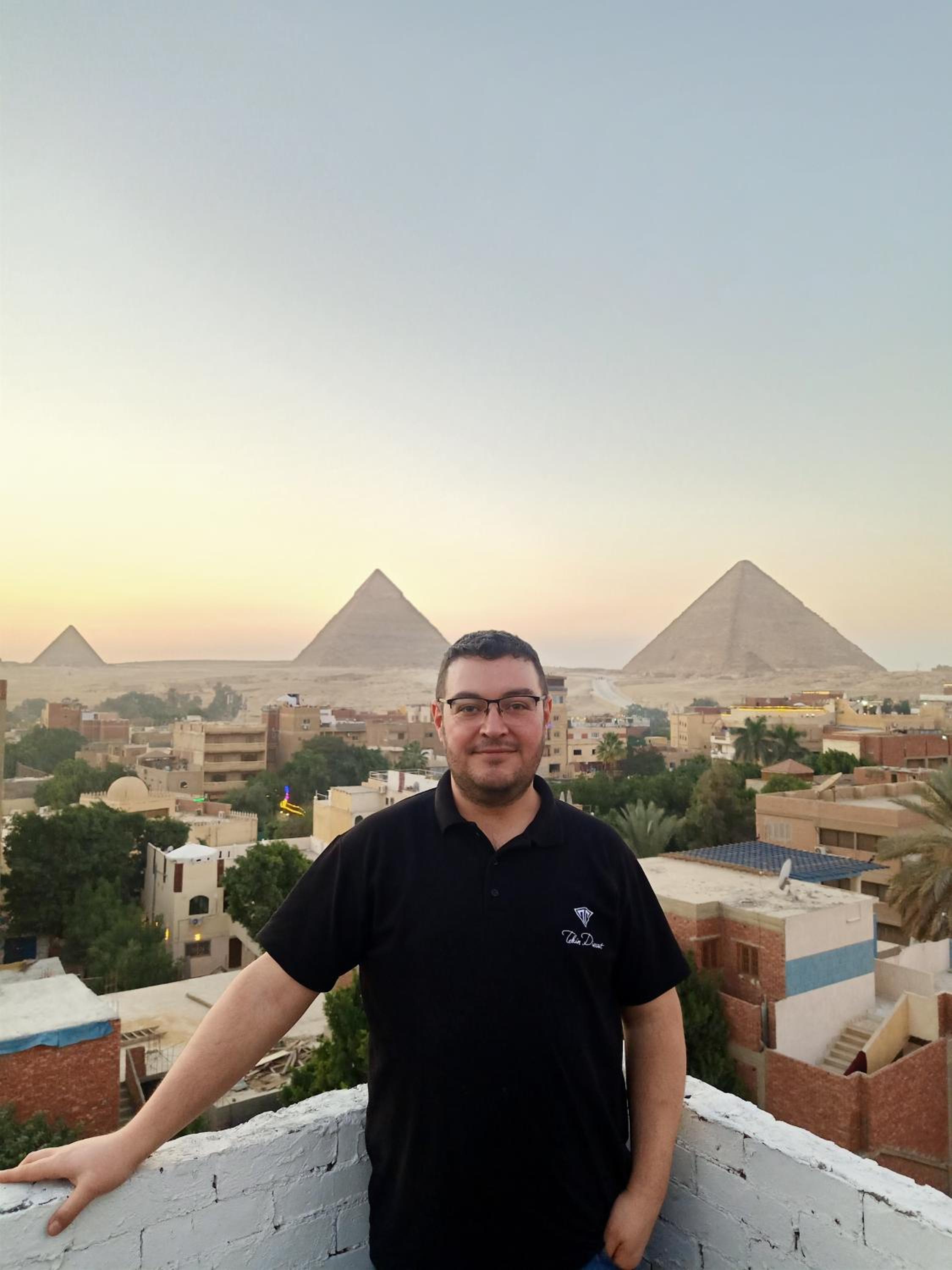 Eyad Pyramids view