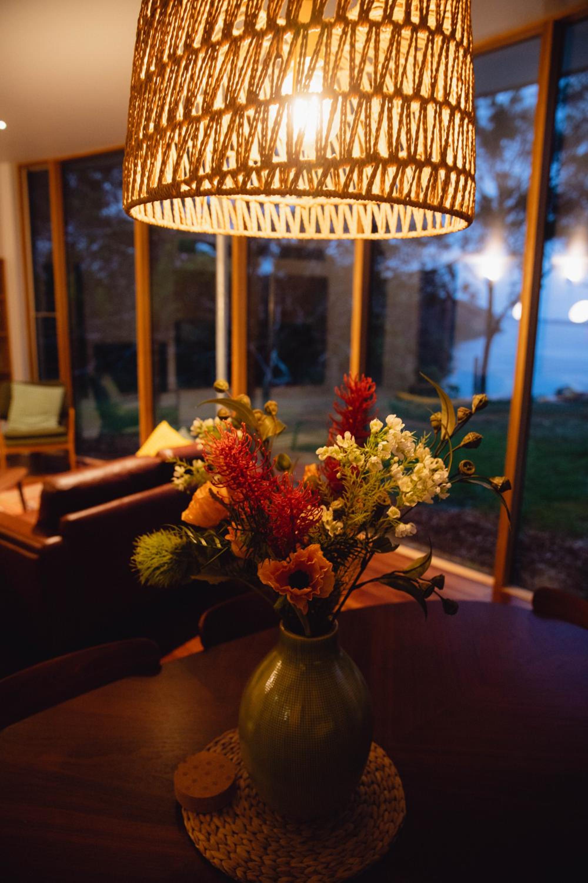 Teulu House - Luxury Retreat in Nungurner