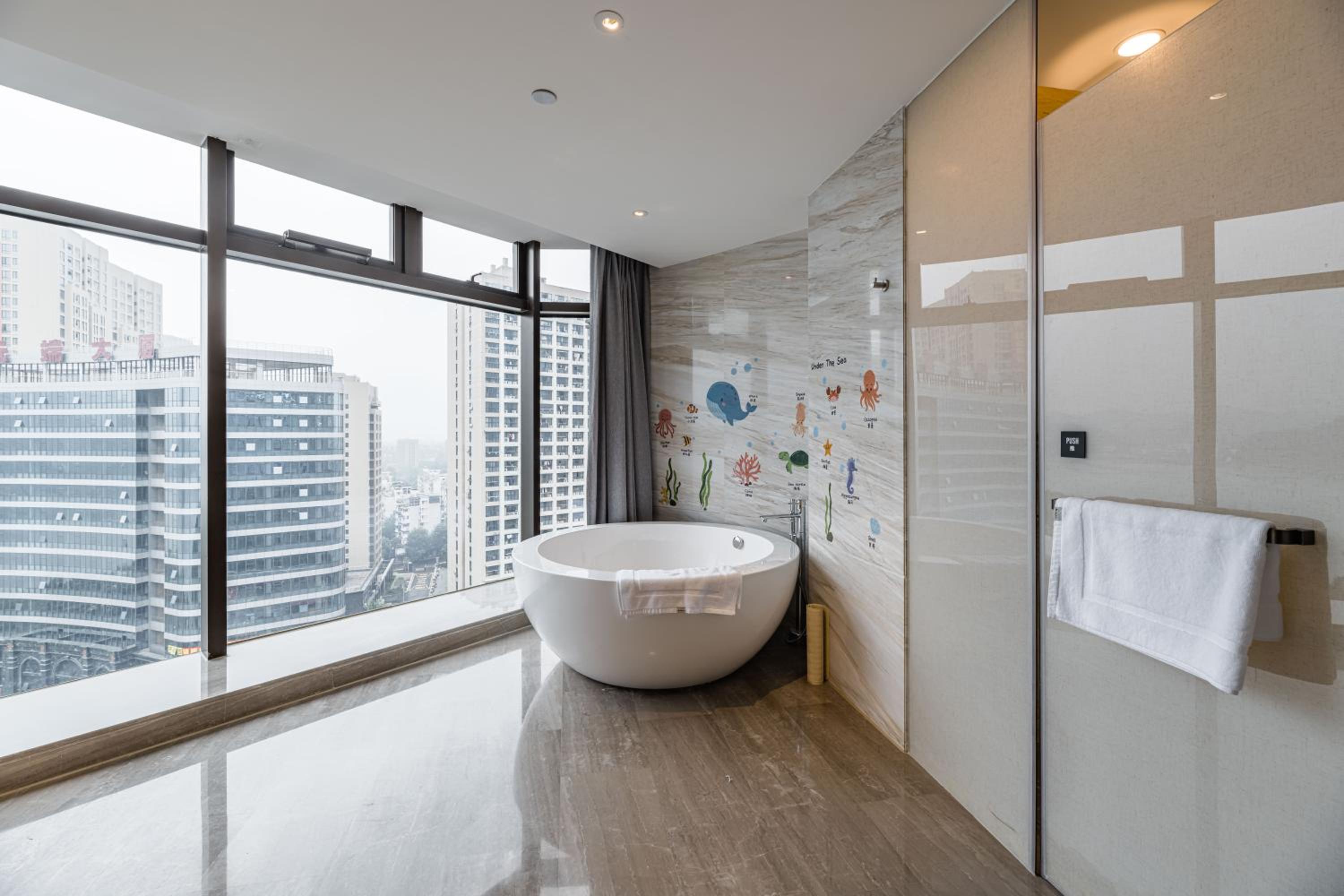 Atour Hotel Tonglu Fuchunjiang