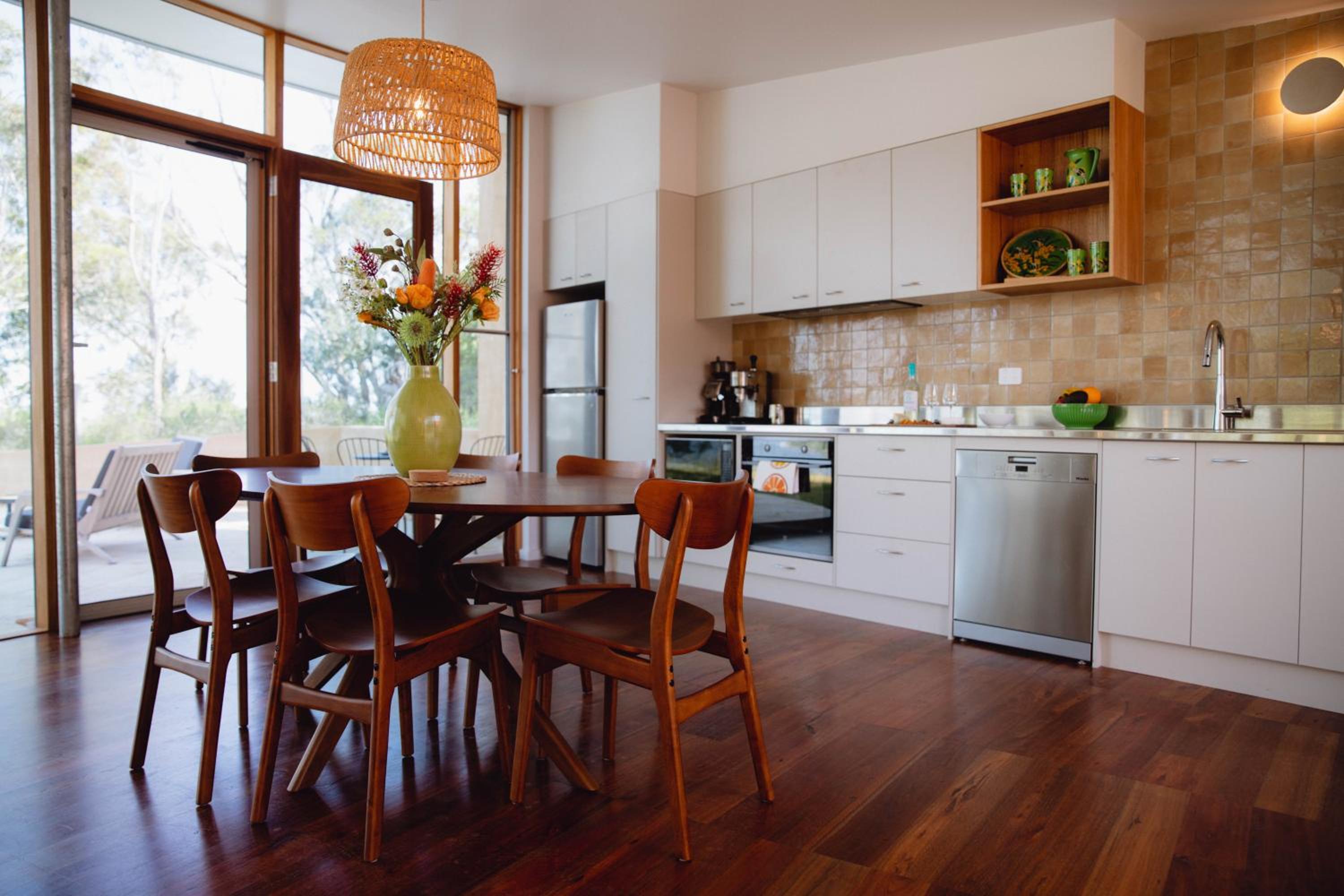 Teulu House - Luxury Retreat in Nungurner