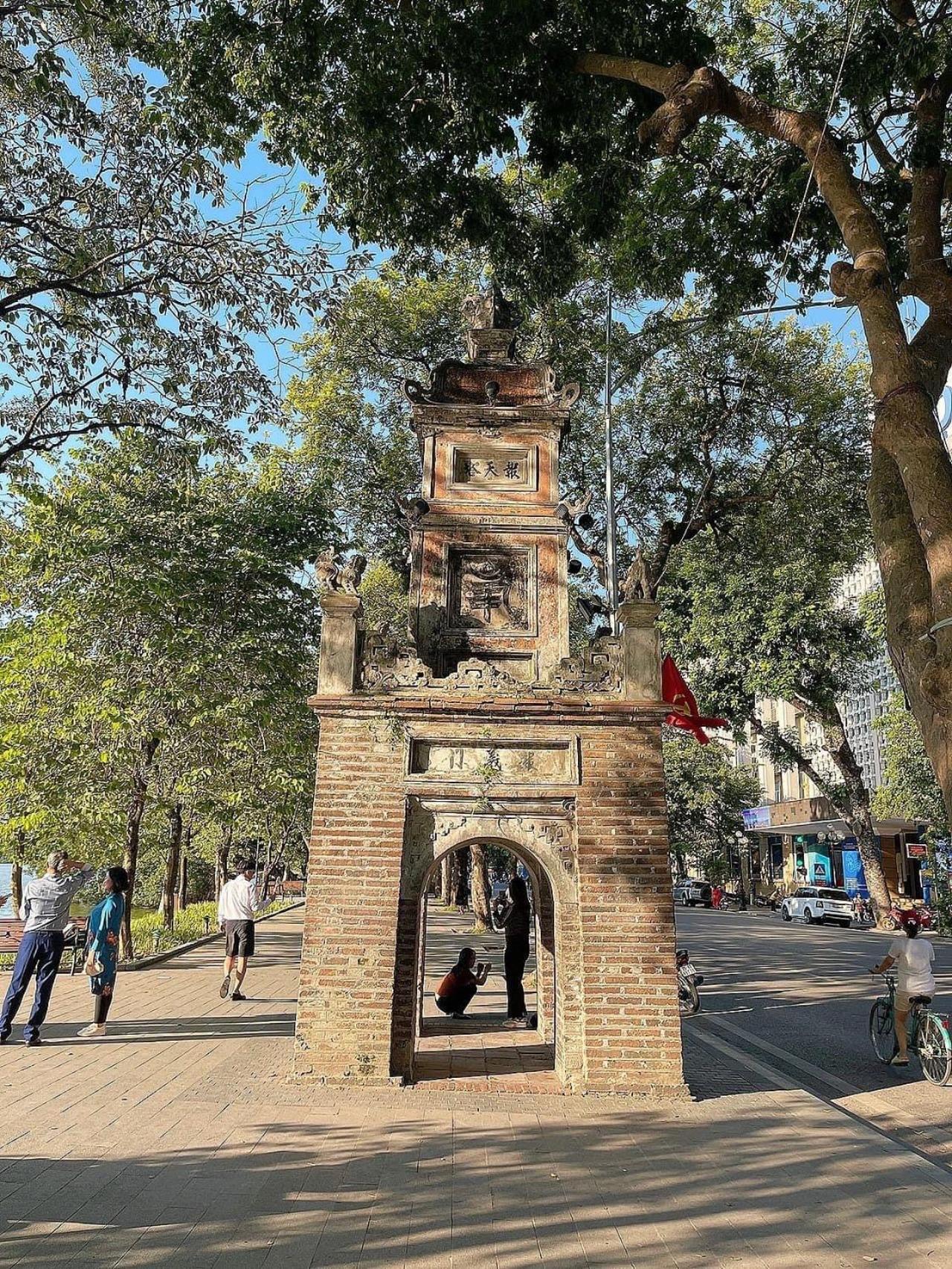 Old Quarter Autumn To Tich Ha Noi