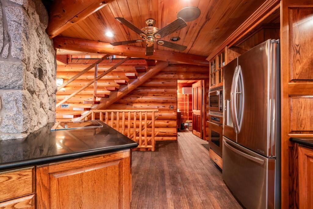 Snowridge Chalet by Outpost Whistler