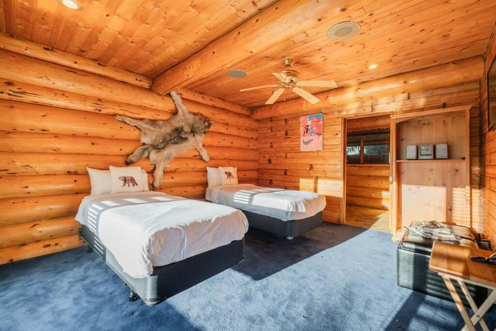 Snowridge Chalet by Outpost Whistler
